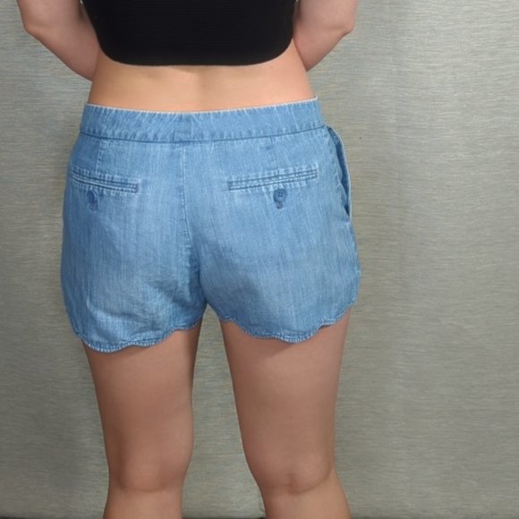 Chambray Club Monaco Scalloped shorts - Picture 4 of 8